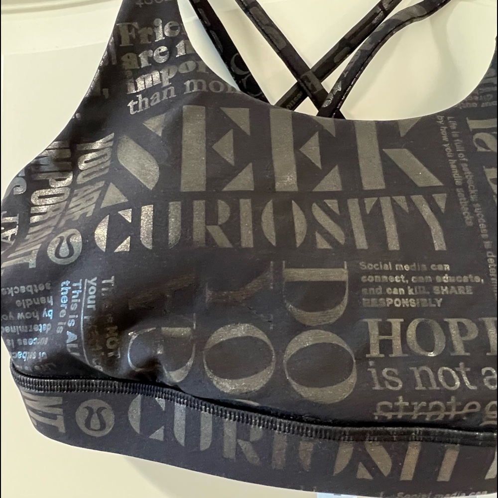 NWT Rare Lululemon Energy Manifesto Bra size 10